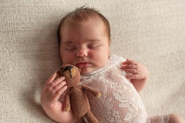 babymit kuscheltier.jpg